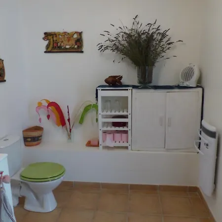 Au Bord Du Canal Bed & Breakfast